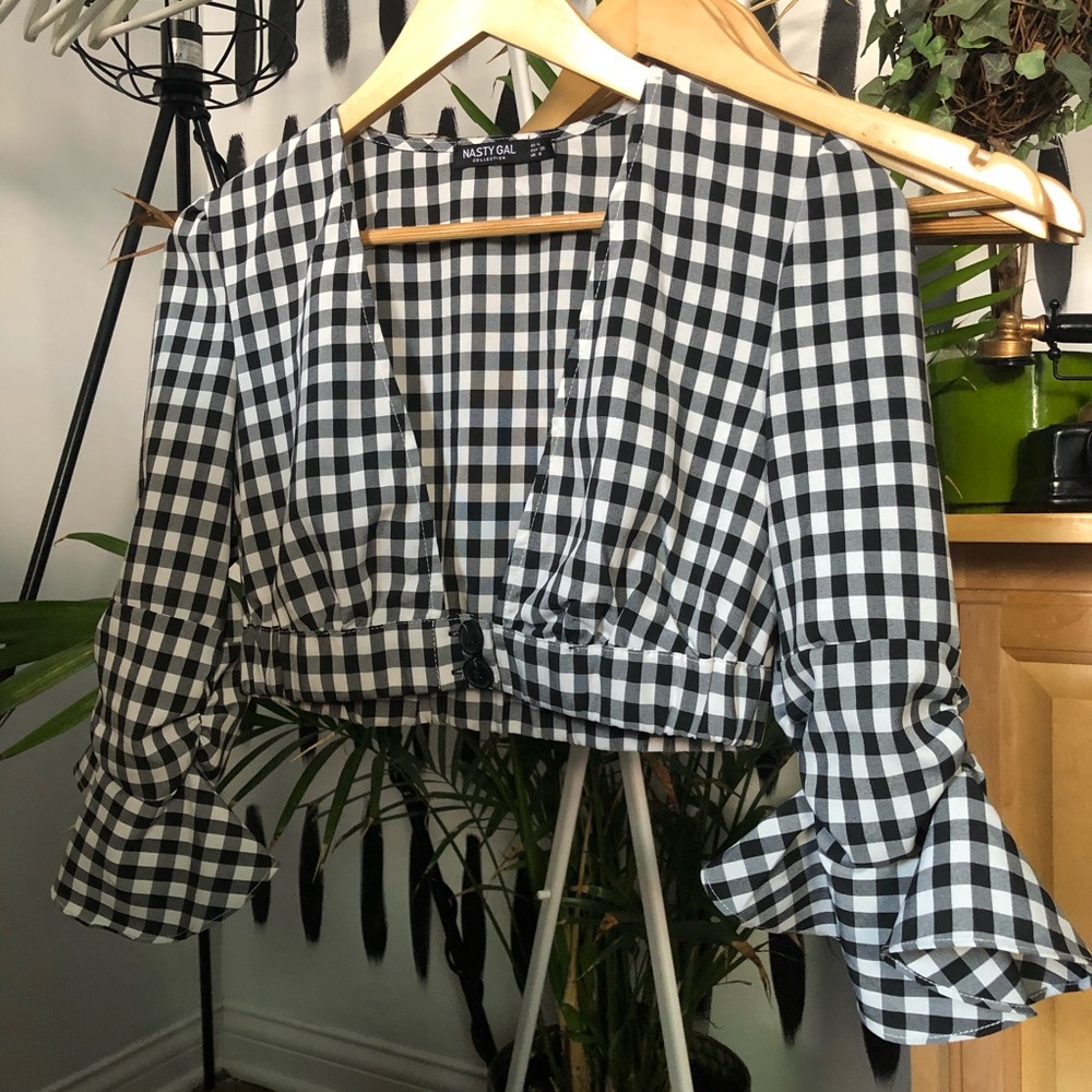 Black and White Picnic Pattern Crop Top
